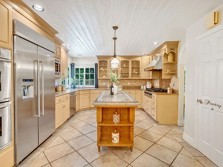 3671 Provincetown Ave — Photo 33