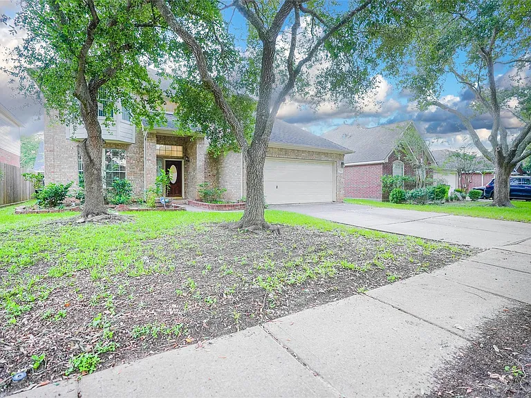 3706 Heritage Colony Dr — Photo 1