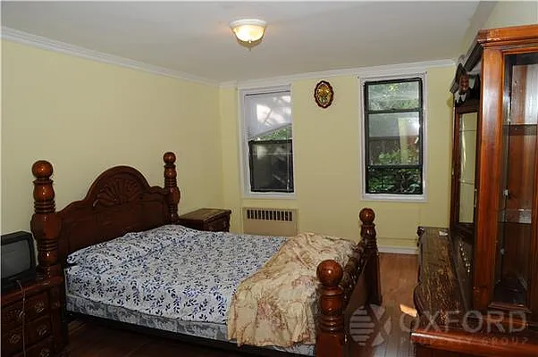 Sold by Oxford Property Group | media 12