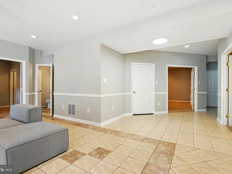 14863 Chimbote Ct #BASEMENT — Photo 4