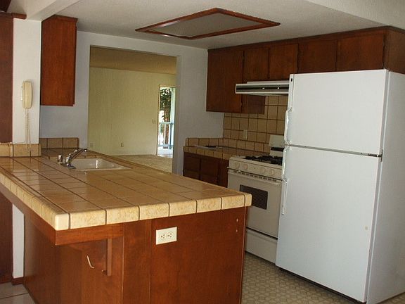 3rd image of 1569 Bonita Ct