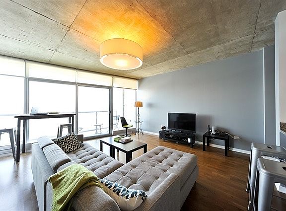 4th image of 611 S Wells St #2705