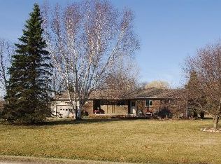 4151 Byron Rd, Howell, MI 48855