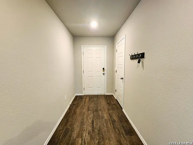 3 bed, 2.0 bath, 1459 sqft, $1,795 — Photo 3