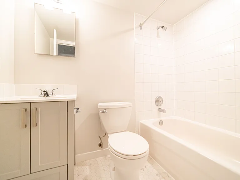 306 Balsam St — Photo 10
