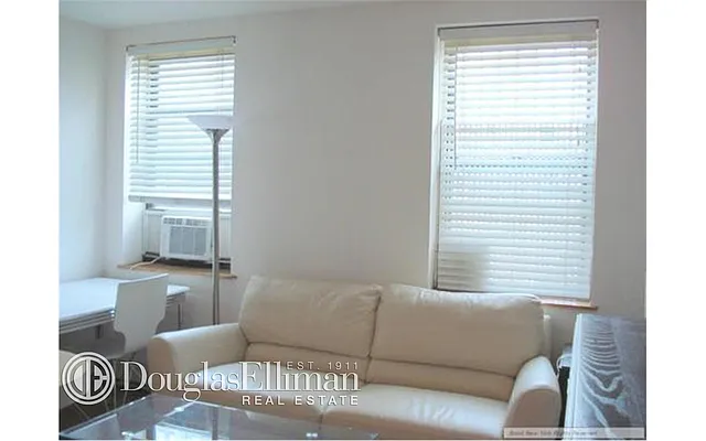 Rented by Douglas Elliman | media 15