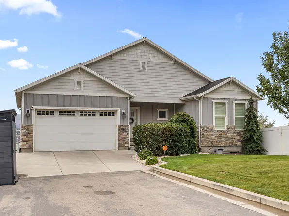 614 W Regent Garden Ln, Bluffdale, UT 84065