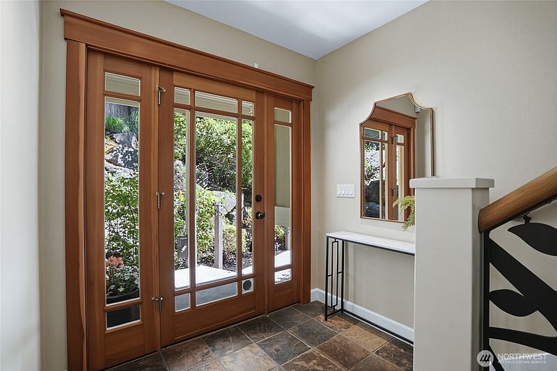 4th image of 474 Glen Hollow Place SW
