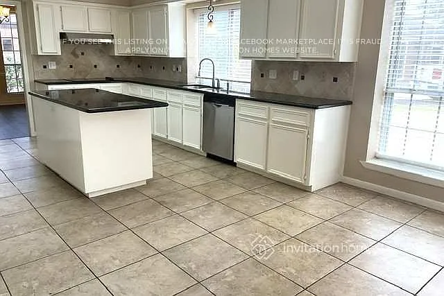 2113 Pleasant Valley Dr — Photo 5