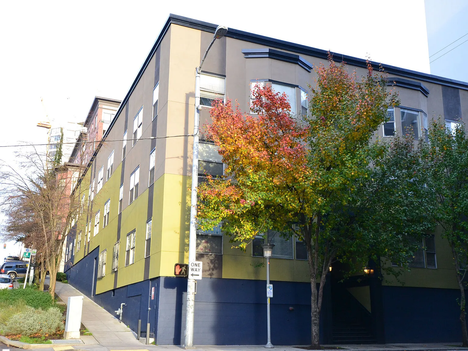 Bay View Apartments — Photo 2