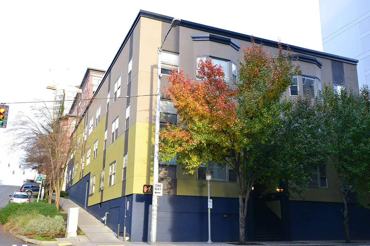 Building Photo - Bay View Apartments