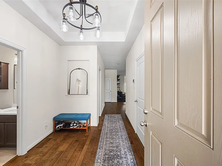 15014 Wiltshire Castle Ln — Photo 2
