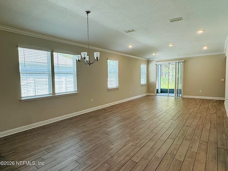 300 Thistleton Way — Photo 7
