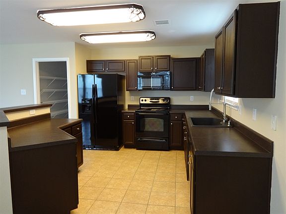 4th image of 2537 Hunt Street New Braunfels