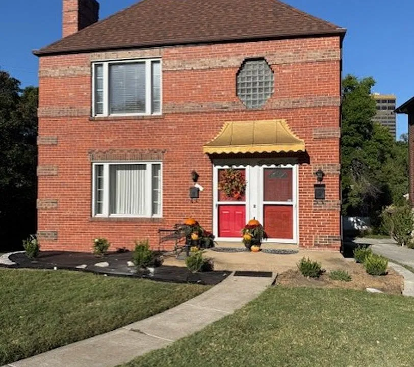 1087 Terrace Dr
