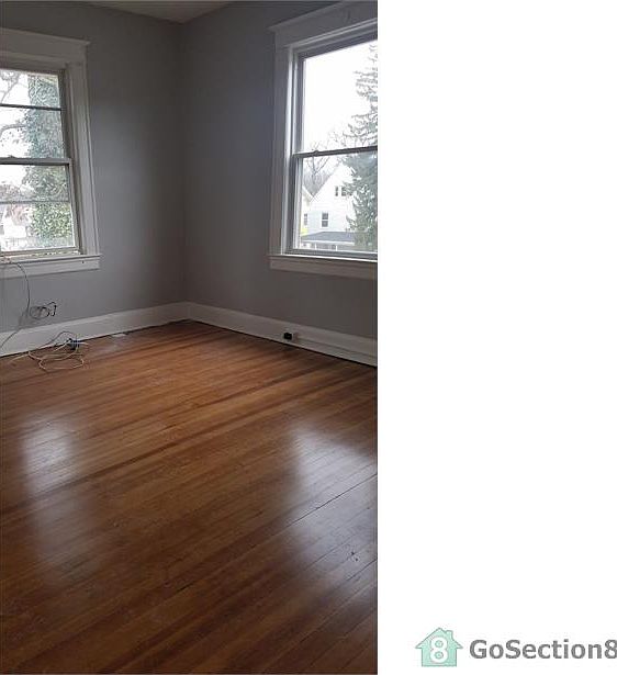 2nd image of 2411 Elsinore Ave #2
