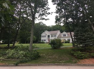 17 Pond View Rd, Holliston, MA 01746