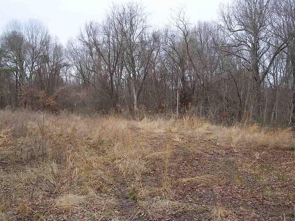 1st image of 301 Barton Cir