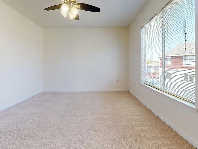 515 Parkway #201 — Photo 7