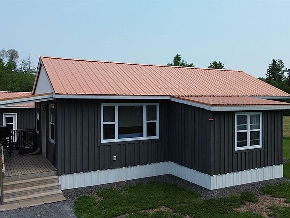 3rd image of 24 Limerock Rd