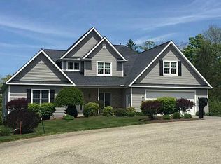 4394 Magnolia Ct, Erie, PA 16510