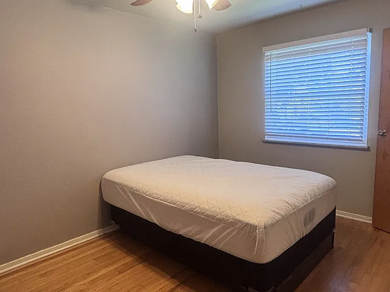 291-301 Riverside Dr #3 — Photo 7