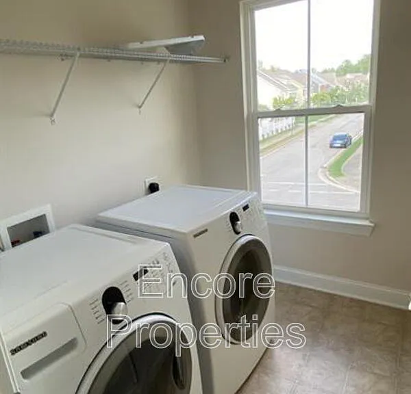2057 Aventon Ln — Photo 16