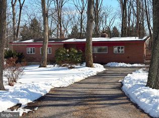 7425 Hawkins Dr, Hanover, MD 21076