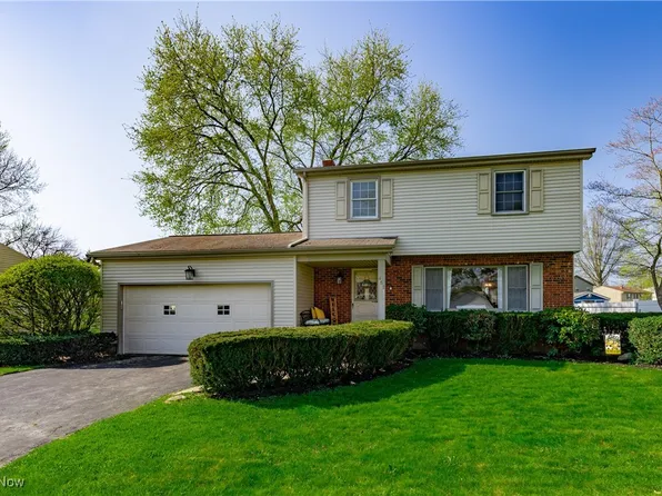 451 Green Garden Dr, Youngstown, OH 44512