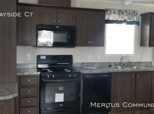 9942 Bayside Ct, Ira, MI 48023