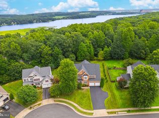 3224 Lost Pond Ct, Triangle, VA 22172