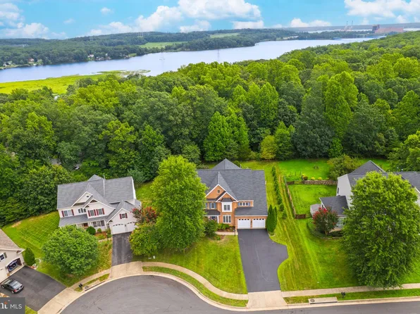 3224 Lost Pond Ct, Triangle, VA 22172