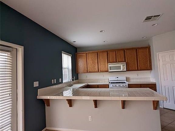 2nd image of 3685 Castillo De Leon Dr