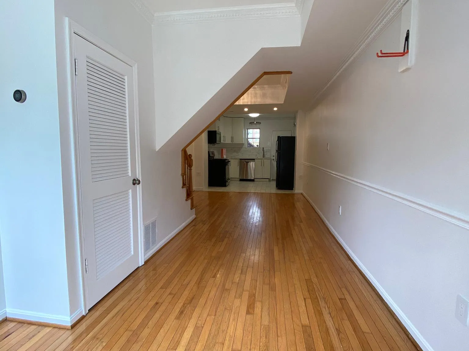2 bed, 1015 sqft, $3,500 — Photo 3