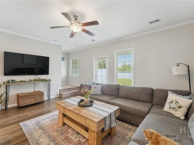 229 Sonoma Dr — Photo 2