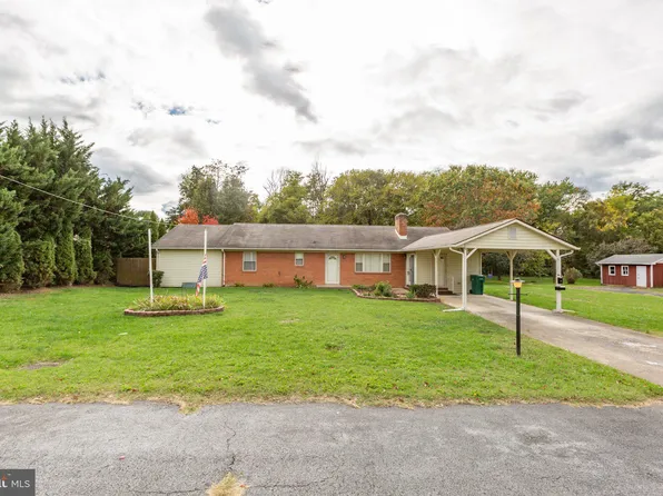 10 Nelson St, Luray, VA 22835
