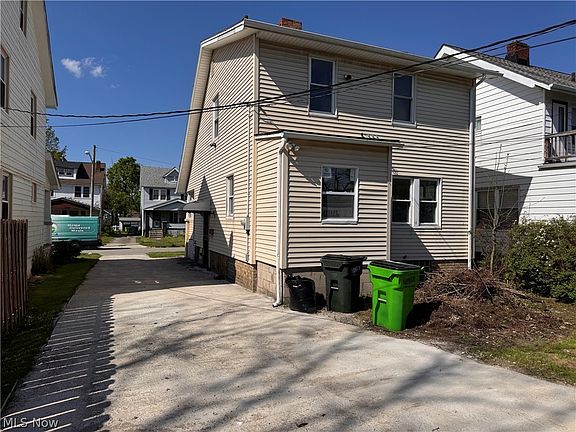 5th image of 13820 S Parkway Dr