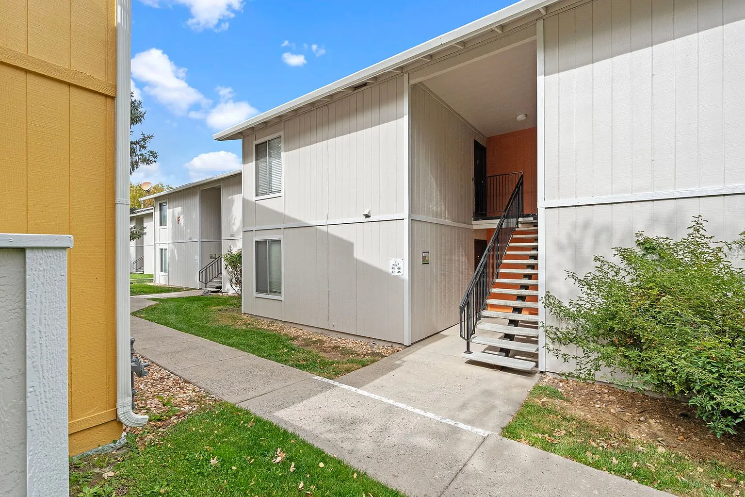 400 S Saliman Rd APT 47 photo 1