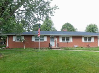 53 S Meadows Dr, Appleton, WI 54915