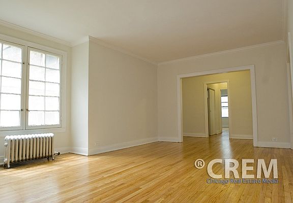 3rd image of 1370 W Greenleaf Ave APT 1N