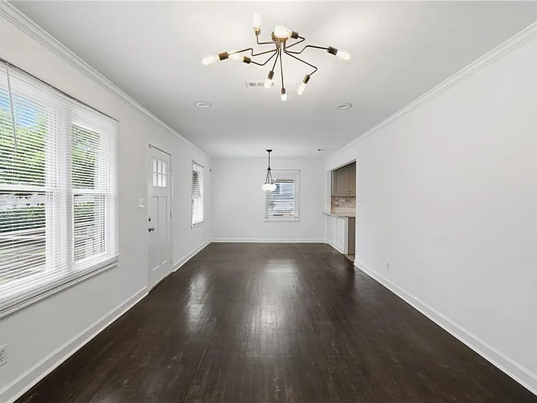 2035 Miriam Ln — Photo 7