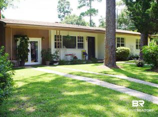 450 Bon Secour St, Fairhope, AL 36532