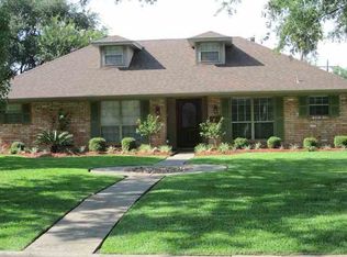 802 Lazy Ln, Port Neches, TX 77651