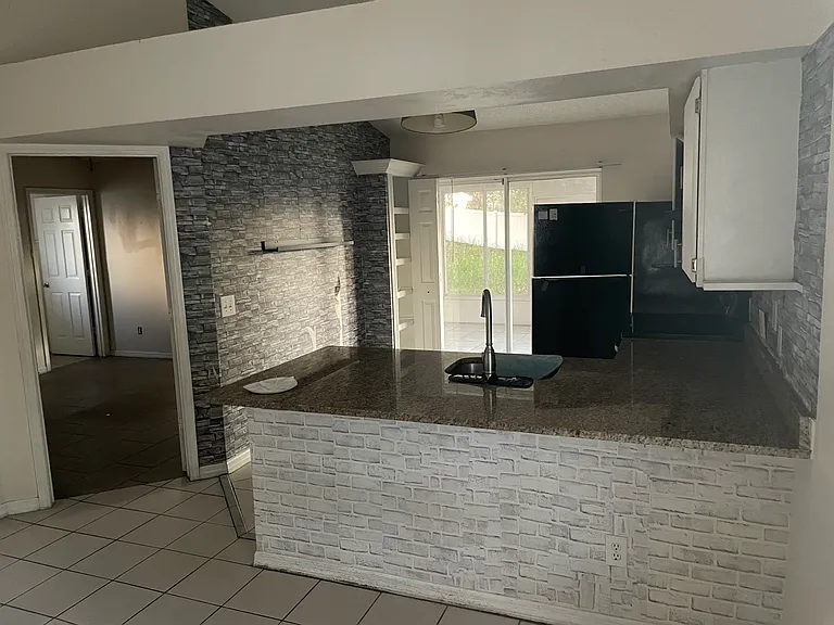 9100 Lake Lotta Cir — Photo 8