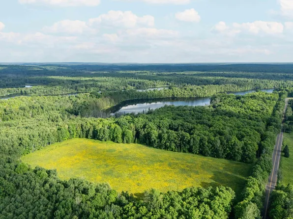 441 Kalla Walla Trl, Crystal Falls, MI 49920