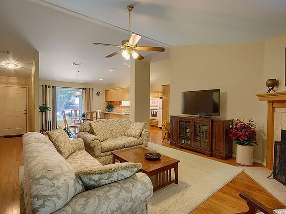 3rd image of 3 Costa Del Lago Ln