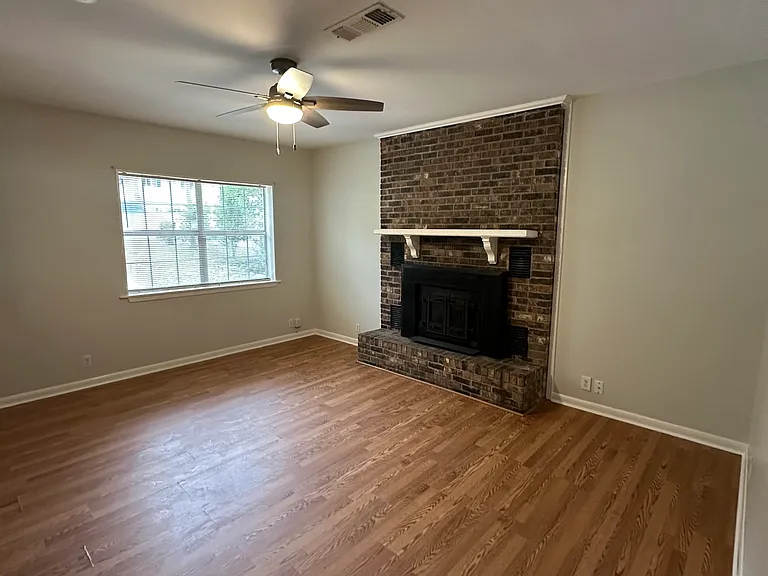 5096 Crestwood Rd — Photo 9