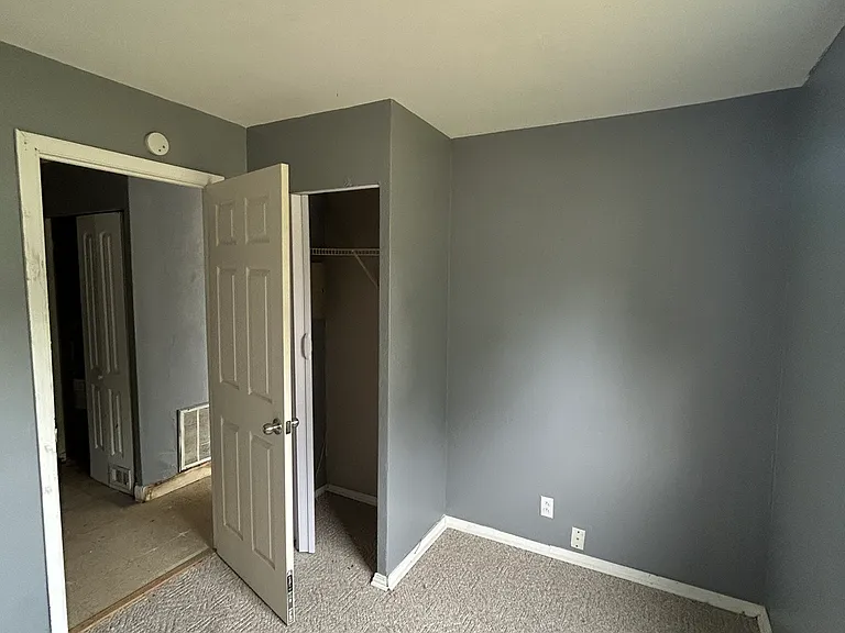523 Saint Paul Dr — Photo 9