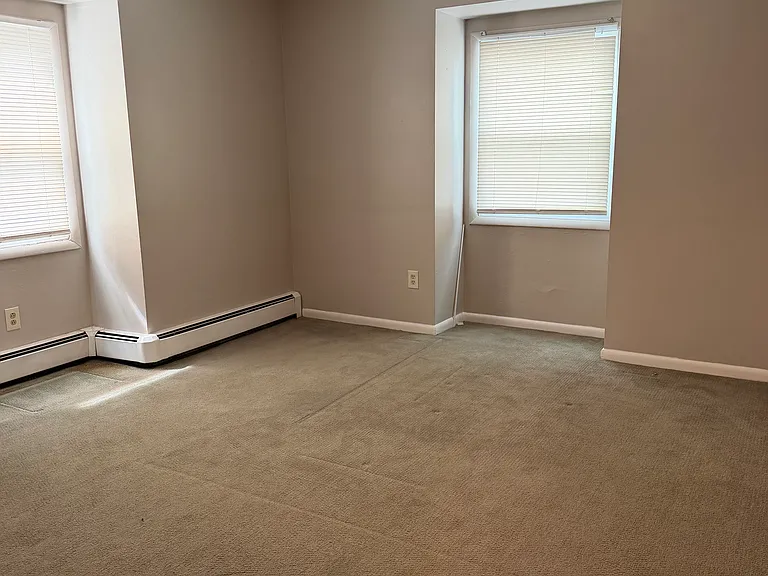 8190 Southern Blvd #4 — Photo 11