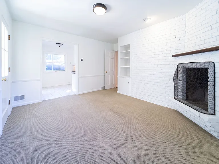 Brentwood House — Photo 57